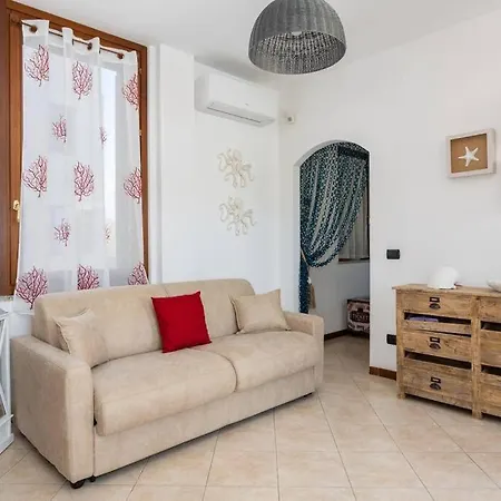 Algherobellissima Casa In Centro Con Balcone,a/c *